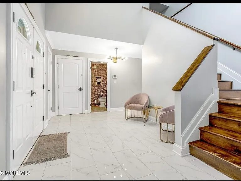 28 Musket Ln — Photo 8