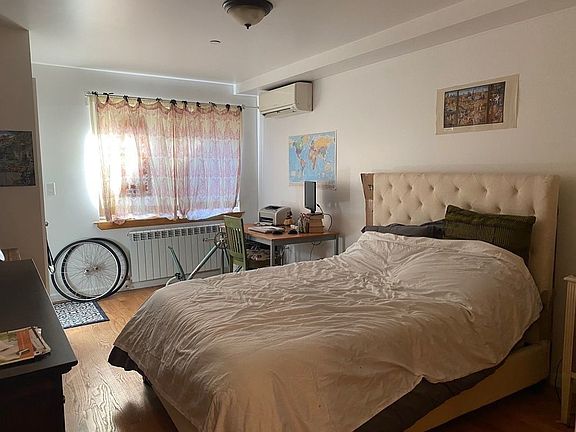 3rd image of 42 Broome St APT 1