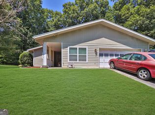 1290 Creekwood Cv, Lawrenceville, GA 30046