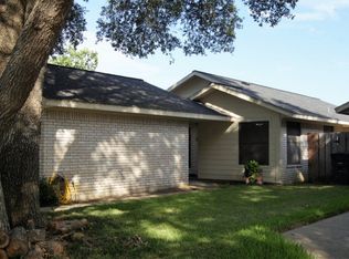 108 Windward Ct, Victoria, TX 77901