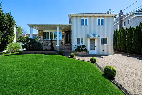 21 Soloff Blvd Photo 1