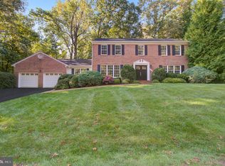 11201 Cranbrook Ln, Oakton, VA 22124