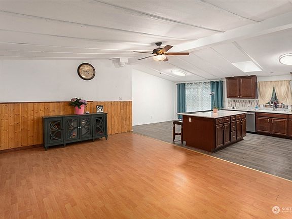 5th image of 8522 268th Avenue E