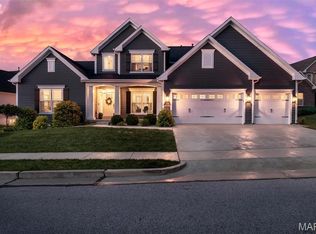 2421 August Grove Ct, Ballwin, MO 63011