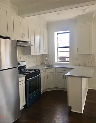 Rented by Hugawall Realty | media 4