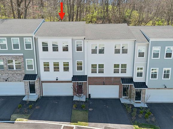 3rd image of 135 Four Leaf Dr