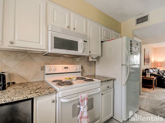 2nd image of 501 Gulf Shore Dr Unit 7