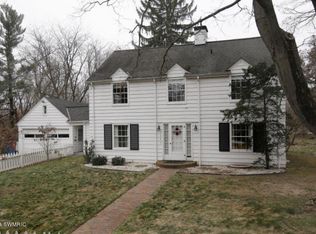 1771 Clovelly Rd, Kalamazoo, MI 49008