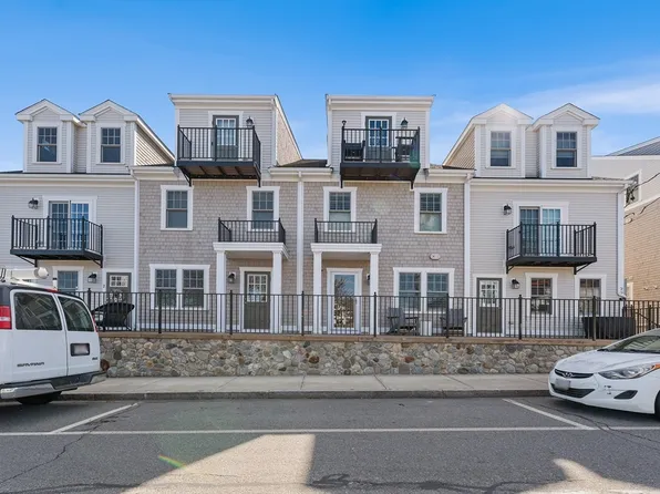 27 Howland St Unit 5, Plymouth, MA 02360