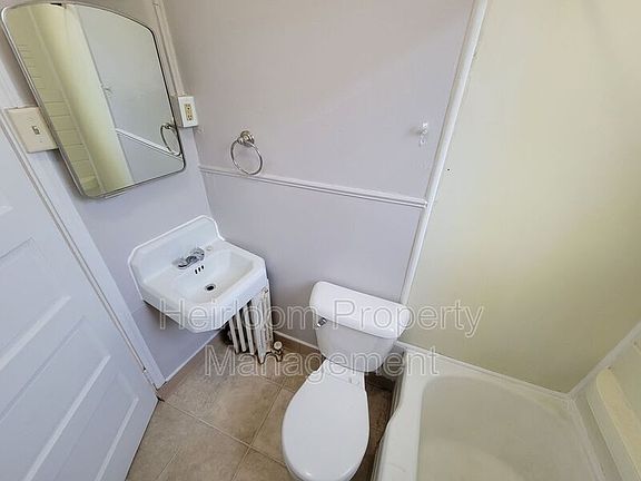 3rd image of 114 S 14th Ave E APT 1