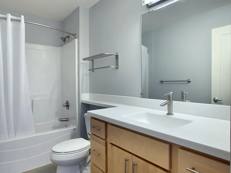 205 South Division Apartments — Photo 9