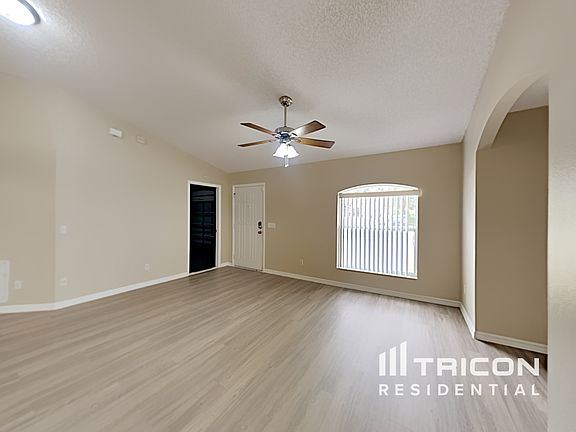 4th image of 3176 Shafton Ave