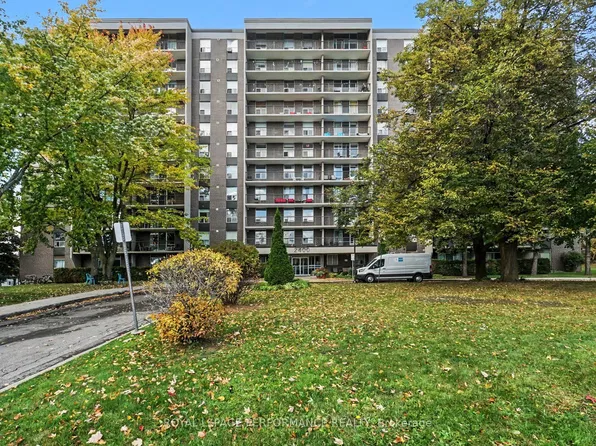2400 Virginia Dr #310, Ottawa, ON K1H 8L3