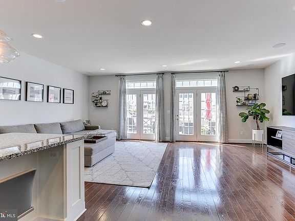 4th image of 7081 Darbey Knoll Dr