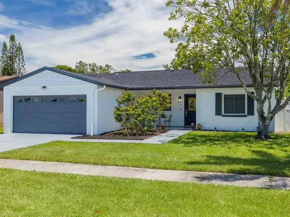 7815 Shadow Run Dr, Largo, FL 33773