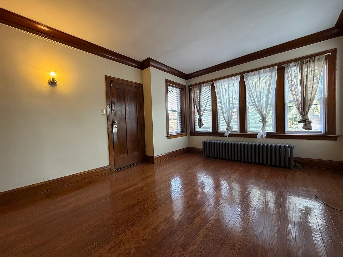 3 bed, $1,500 — Photo 3