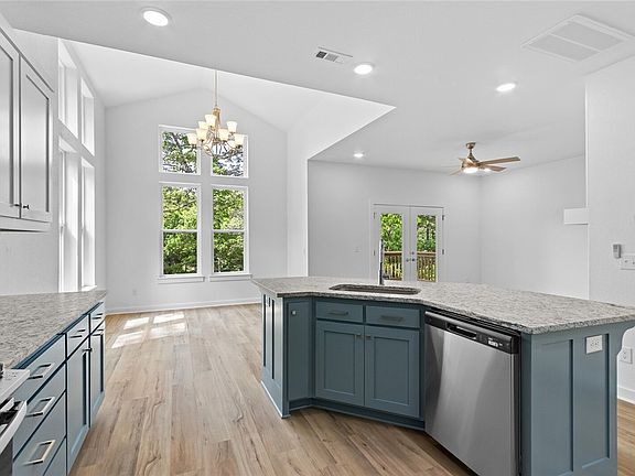 5th image of 10 Condry Ln