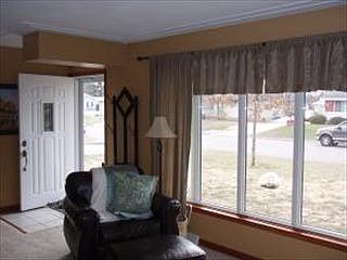 3rd image of 836 22nd Ave N