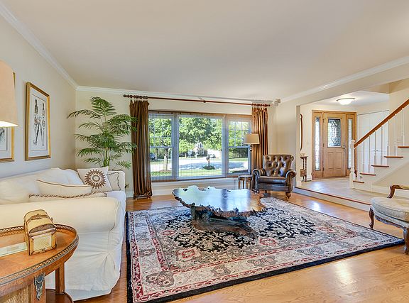 5th image of 5040 Thornbark Dr