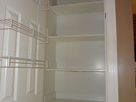Kitchen pantry
