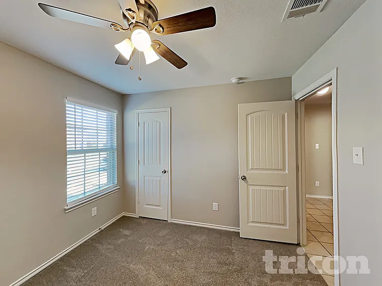 2511 Glen Hollow Dr — Photo 27