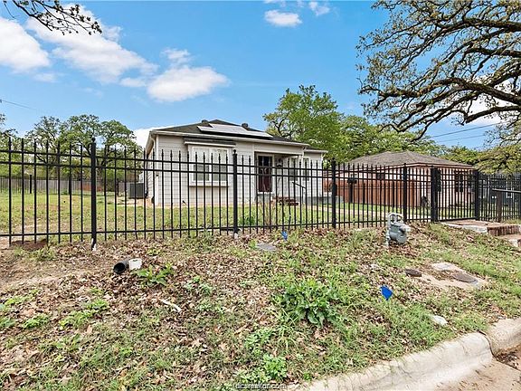 2nd image of 1409 Fannin St #A