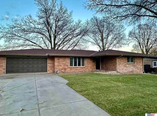 1048 N 1st St, Seward, NE 68434