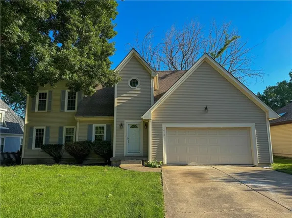 1413 NE 5th Ter, Lees Summit, MO 64063