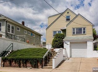 631A 3rd St, Lyndhurst, NJ 07071