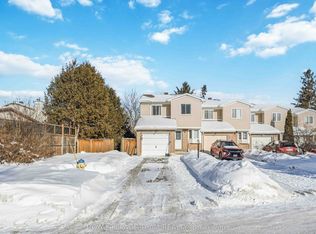 1 Shadetree Cres, Ottawa, ON K2E7R3
