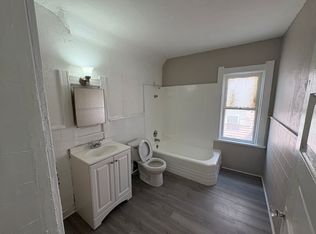 42 Garfield Pl, Toledo, OH 43605