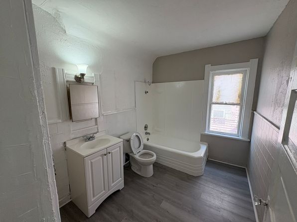 42 Garfield Pl