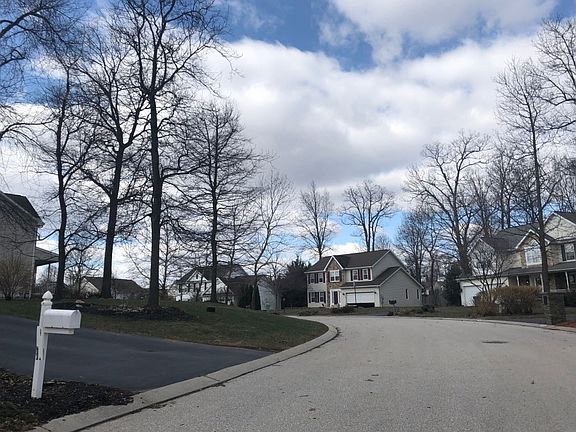 5th image of 225 Jenny Ln
