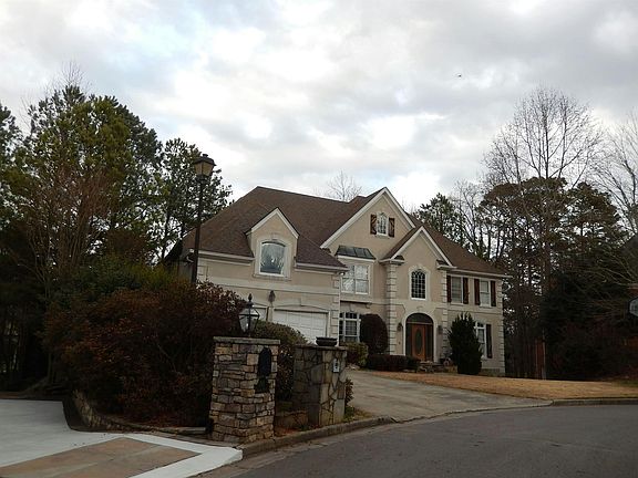 4th image of 785 Clubside Dr