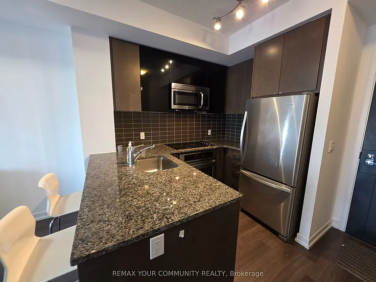 89 Dunfield Ave #1004 — Photo 4