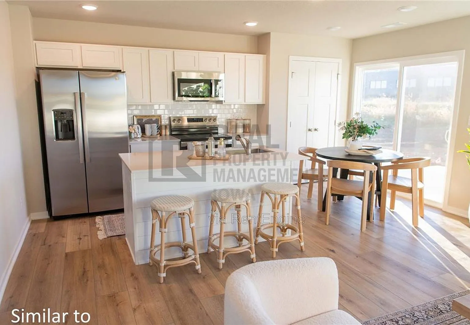 3 bed, 2.5 bath, 1405 sqft, $1,795 — Photo 2