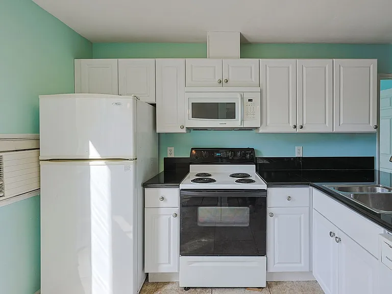 6930 Hyde Park Dr #202 — Photo 12