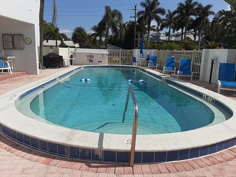 350 S Polk Dr #207 — Photo 16