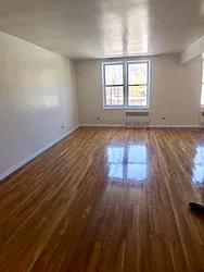 Rented by Roberto Guilbet, LREB
