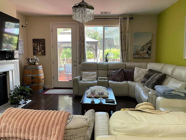 210 Sorrento Ln — Photo 6