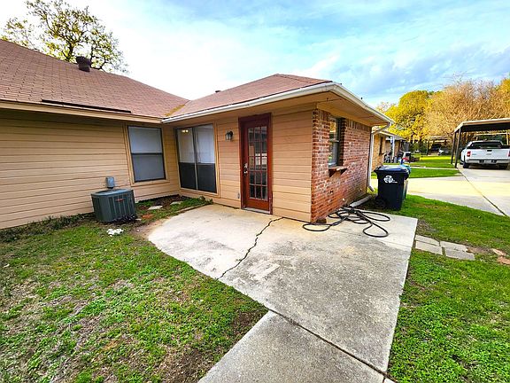 2nd image of 2202 Bolivar St