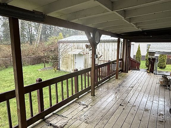 4th image of 946 King Salmon Pl