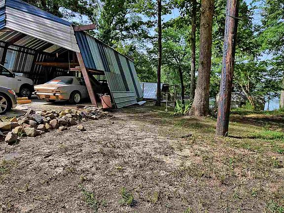 4th image of 604 Hickory Hill Dr
