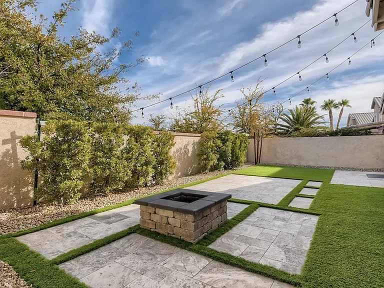 2212 Crestline Falls Pl — Photo 12