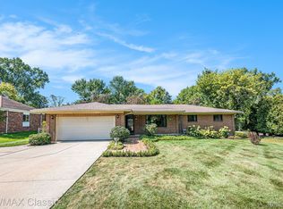 24943 Glenda Ave, Novi, MI 48375
