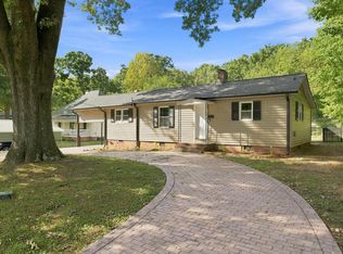 102 W Cardwell St, Madison, NC 27025