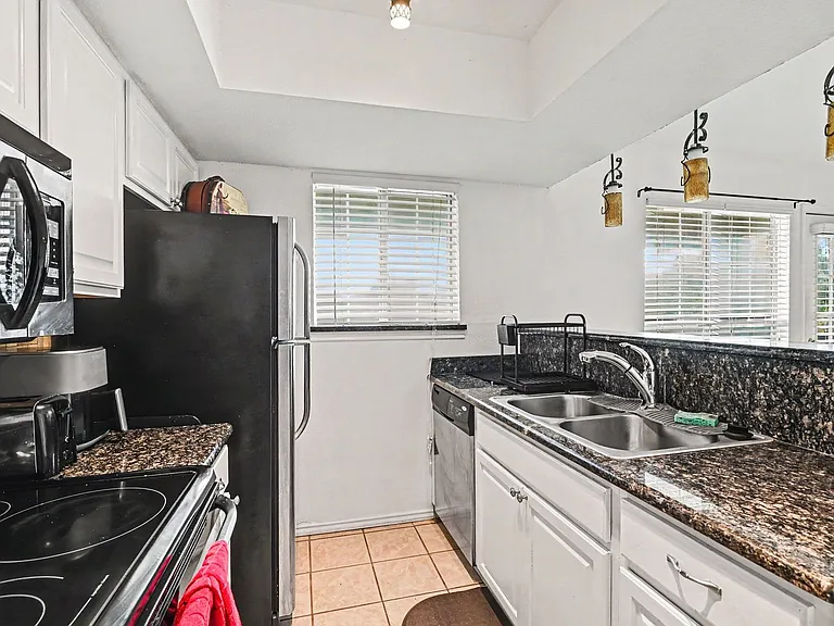 248 Jefferson Pkwy — Photo 13