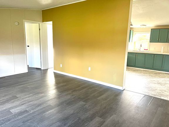 4th image of 5532 102nd Ave