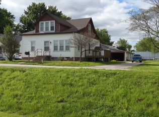 928 Carr St, O'Fallon, IL 62269