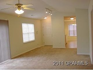 3rd image of 1404 Westpark Dr